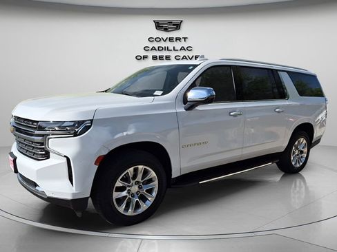 Used 2021 Chevrolet Suburban Premier w/ Premium Package image 3