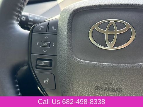 Used 2023 Toyota Prius XLE FWD image 28
