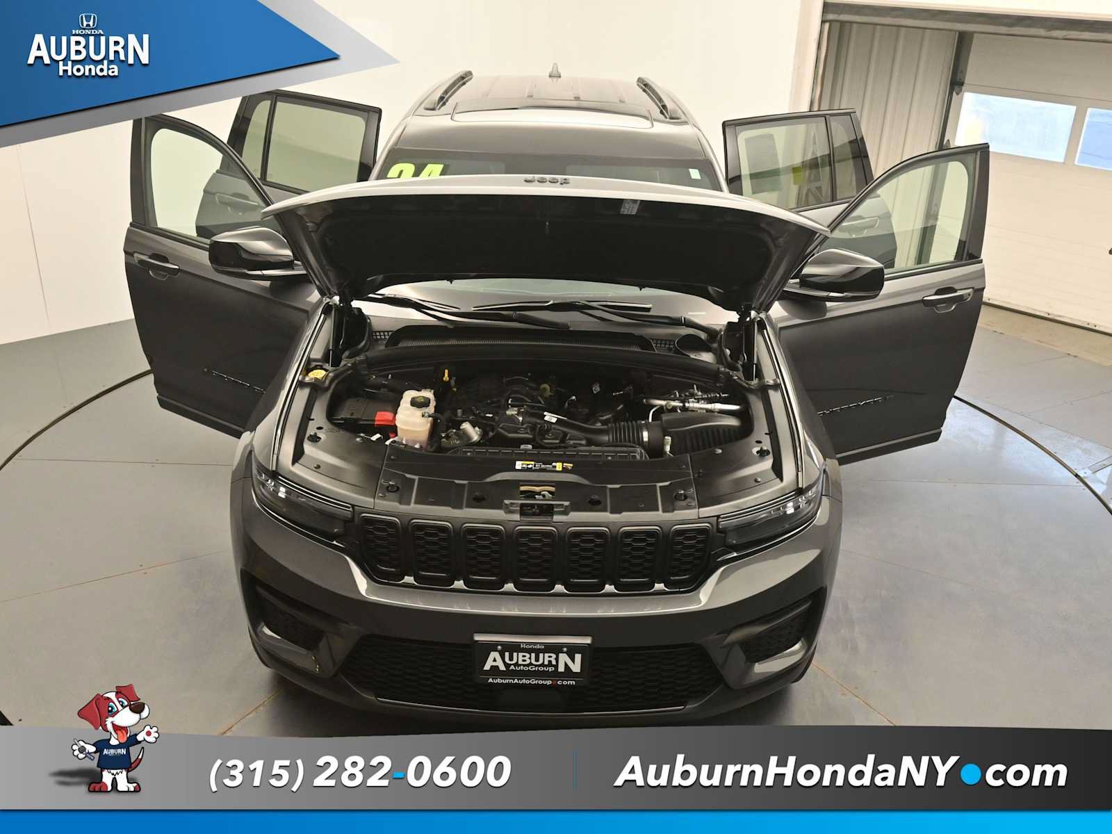 Used 2024 Jeep Grand Cherokee Altitude AWD/4WD image 35