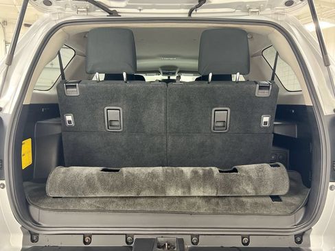 Used 2017 Toyota 4Runner SR5 AWD/4WD image 23