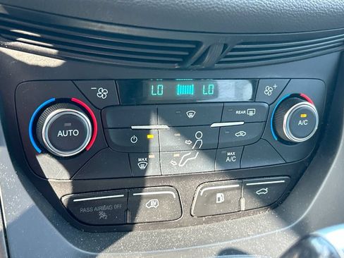 Used 2017 Ford C-MAX Energi SE w/ Equipment Group 401A FWD image 23