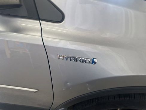 Used 2017 Toyota RAV4 SE AWD/4WD image 25