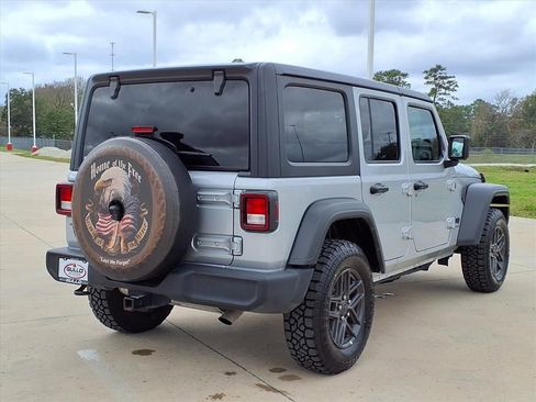 Used 2024 Jeep Wrangler Sport S image 6