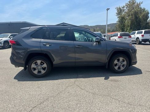 Used 2024 Toyota RAV4 XLE w/ Convenience Package FWD image 4