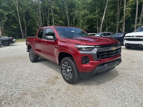 Certified 2023 Chevrolet Colorado LT w/ LT Convenience Package III AWD/4WD image 12