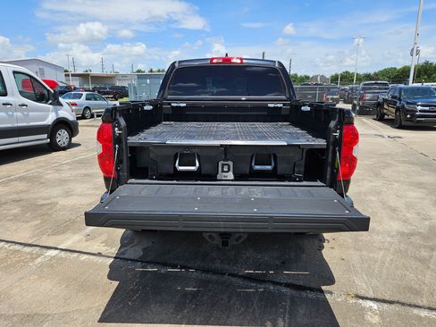 Used 2020 Toyota Tundra SR5 w/ SR5 Upgrade Package AWD/4WD image 24