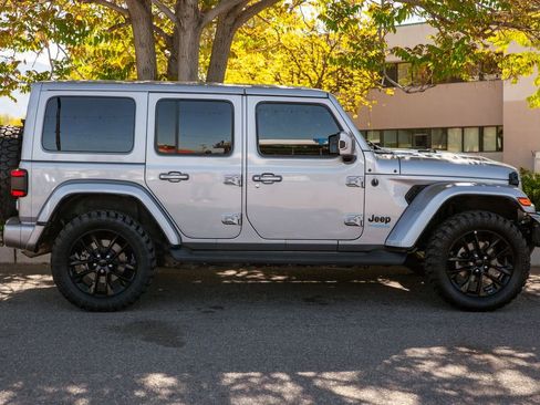 Used 2021 Jeep Wrangler Unlimited Sahara AWD/4WD image 5