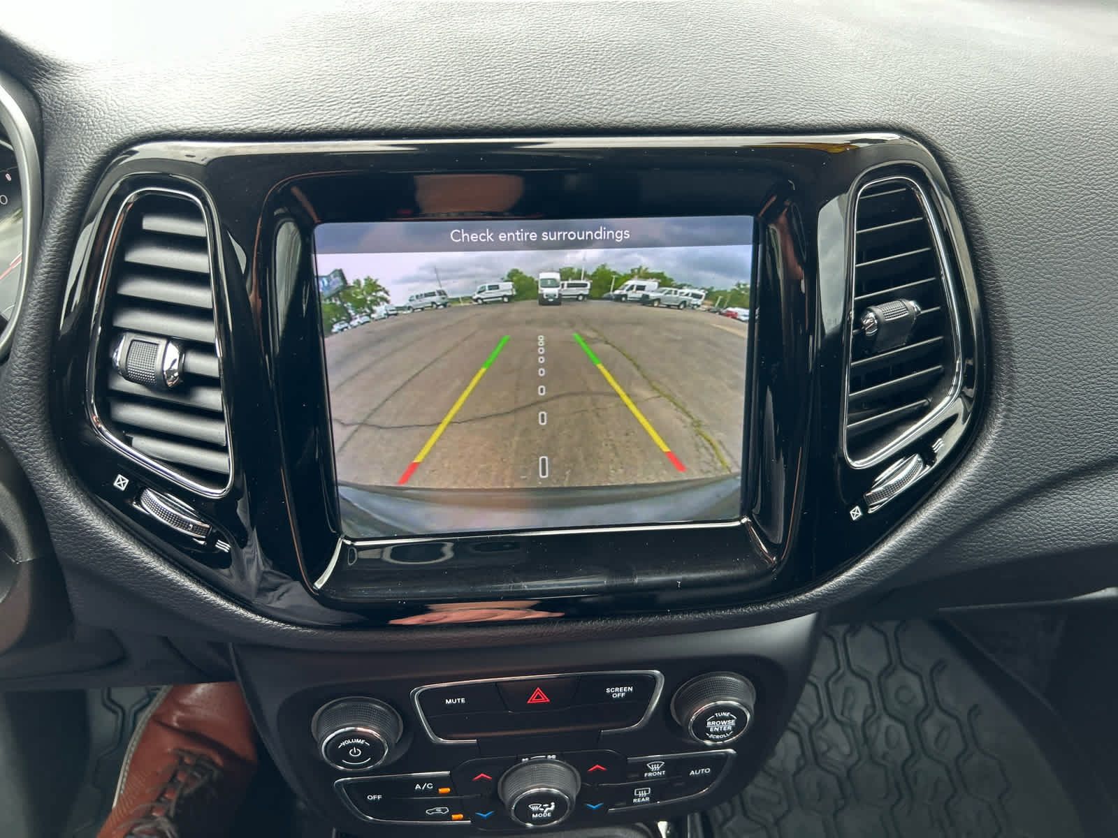 Used 2019 Jeep Compass Limited AWD/4WD image 18