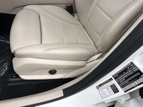 Used 2021 Mercedes-Benz GLC 300 4MATIC image 20