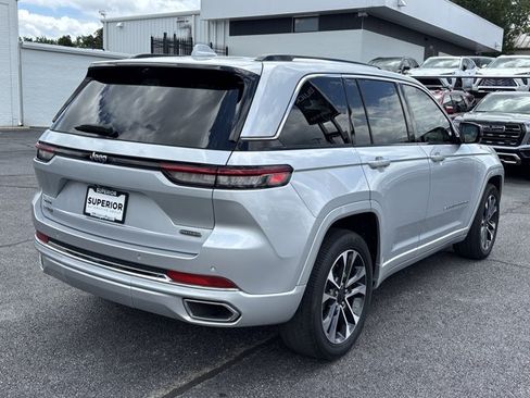 Used 2022 Jeep Grand Cherokee Overland w/ Adv Protech Group III AWD/4WD image 3