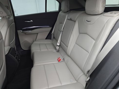 Used 2023 Cadillac XT4 Luxury image 14