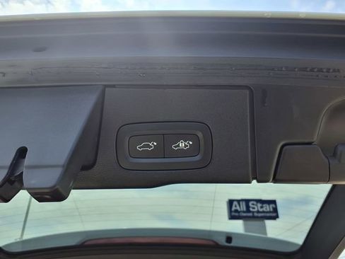 Used 2023 Volvo XC60 B5 Plus w/ Protection Package Premier FWD image 11