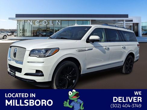 Used 2023 Lincoln Navigator L Reserve image 1
