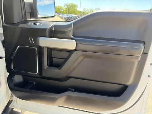 Used 2018 Ford F150 Lariat w/ Equipment Group 502A Luxury AWD/4WD image 11