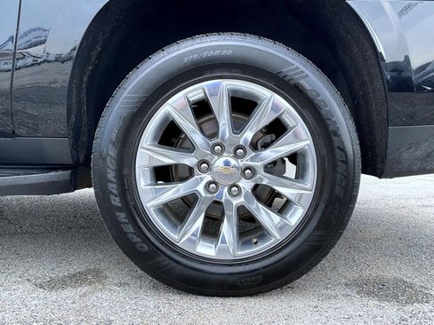 Used 2021 Chevrolet Suburban Premier w/ Premium Package AWD/4WD image 23