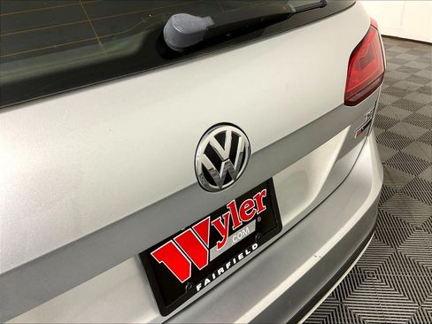 Used 2017 Volkswagen Golf Alltrack S AWD/4WD image 24