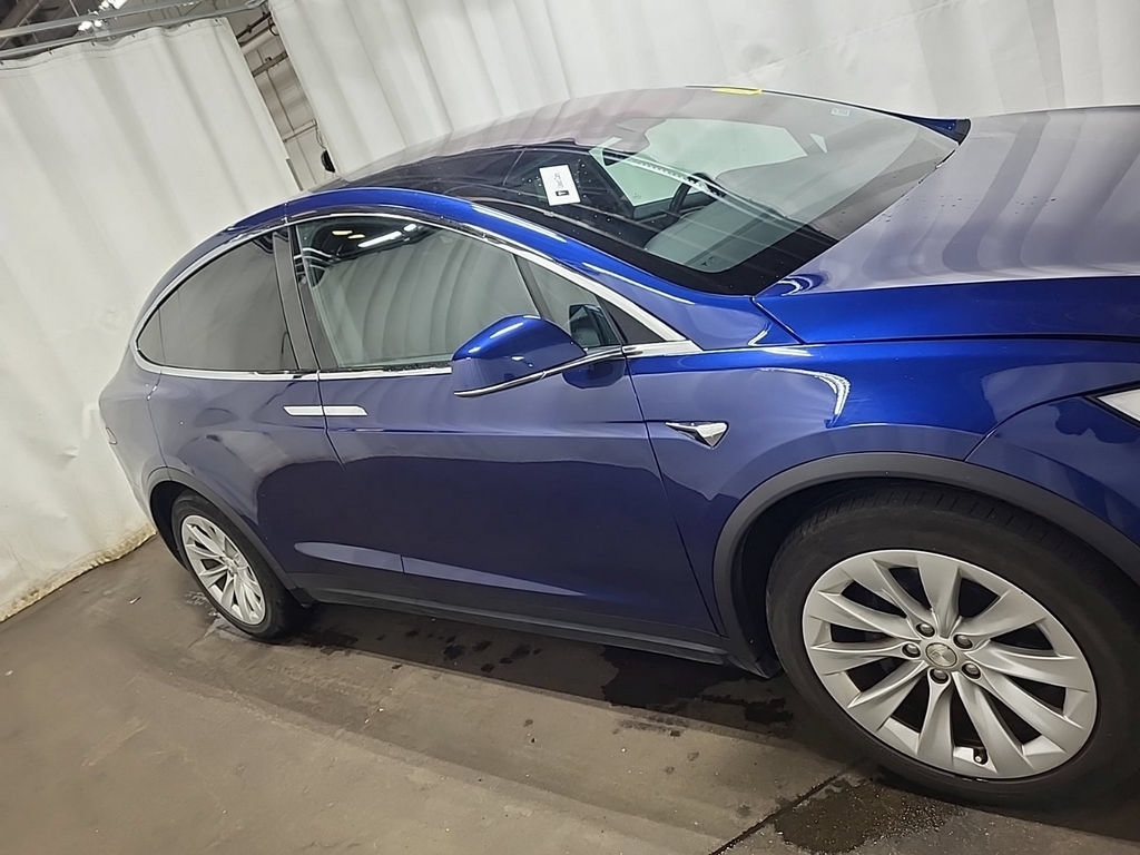 Used 2020 Tesla Model X Long Range AWD/4WD image 3