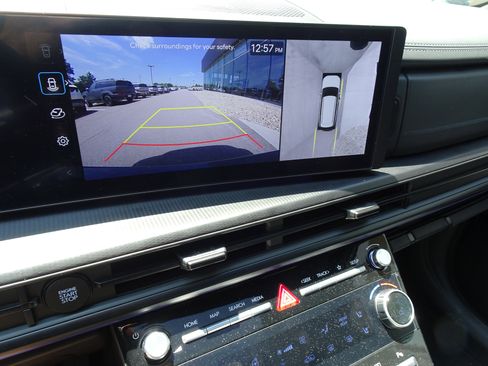 Used 2024 Hyundai Santa Fe Calligraphy AWD/4WD image 18