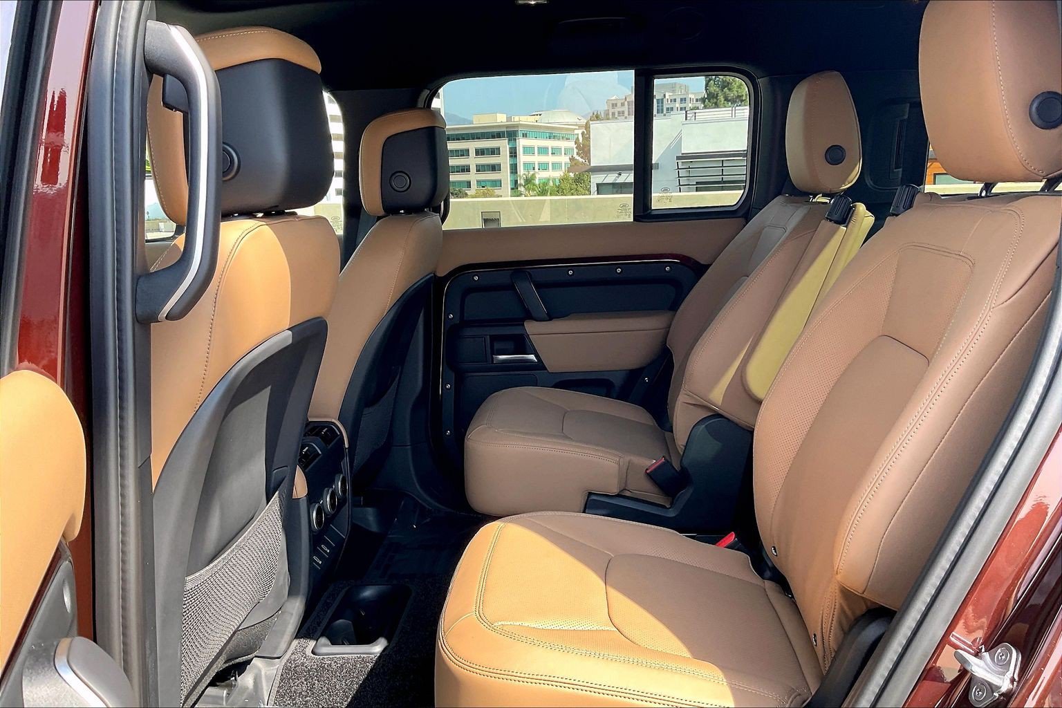 New 2026 Land Rover Defender 130 X-Dynamic SE AWD/4WD image 17