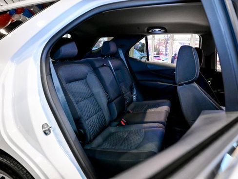 Used 2021 Chevrolet Equinox LT image 22