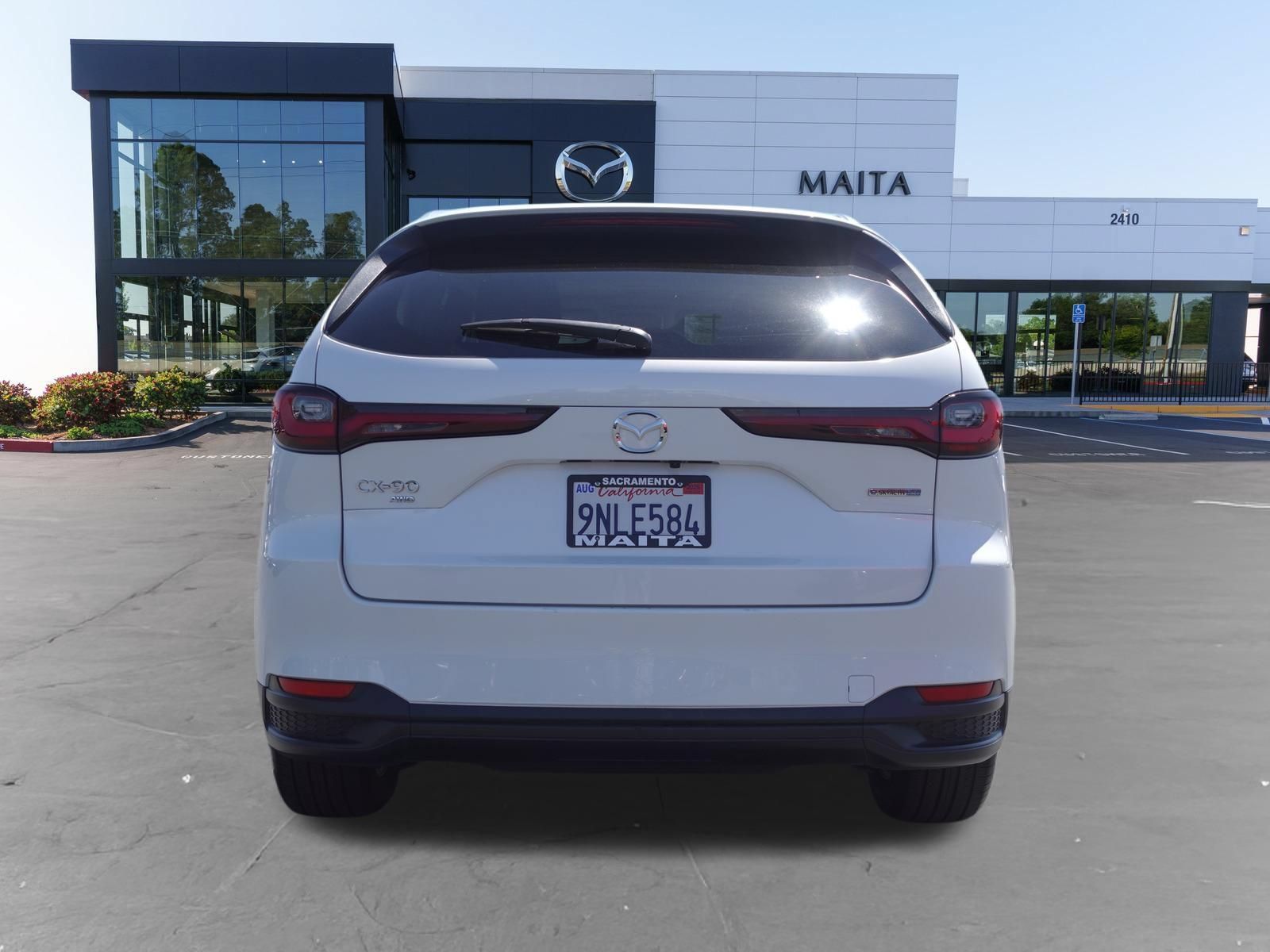 Certified 2024 MAZDA CX-90 Plug-In Hybrid w/ Preferred AWD/4WD image 5
