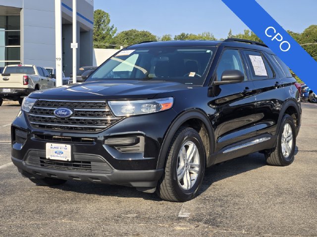 Used 2024 Ford Explorer XLT AWD/4WD image 3