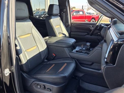 Used 2025 GMC Sierra 1500 AT4 w/ AT4 Premium Package image 17