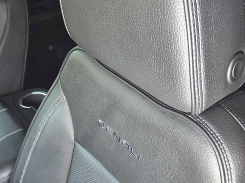 Certified 2023 GMC Yukon Denali AWD/4WD image 16