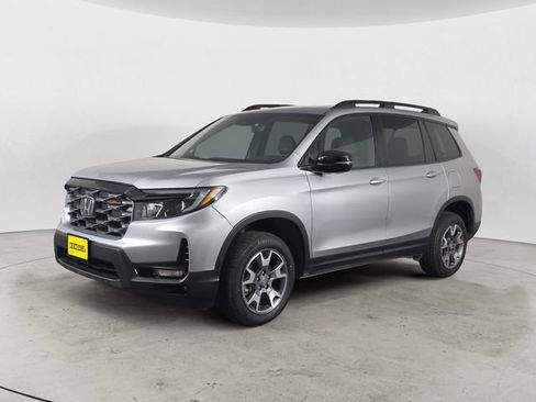 Used 2023 Honda Passport TrailSport image 1