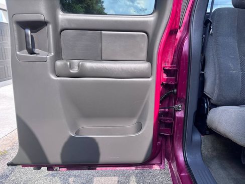 Used 2004 Chevrolet Silverado 1500 LS w/ Light Duty Power Package RWD image 21