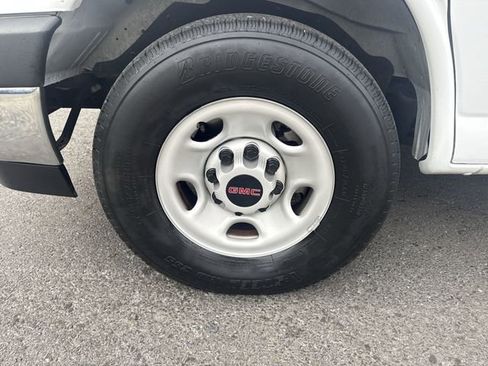 Used 2023 GMC Savana 2500 w/ Driver Convenience Package image 10