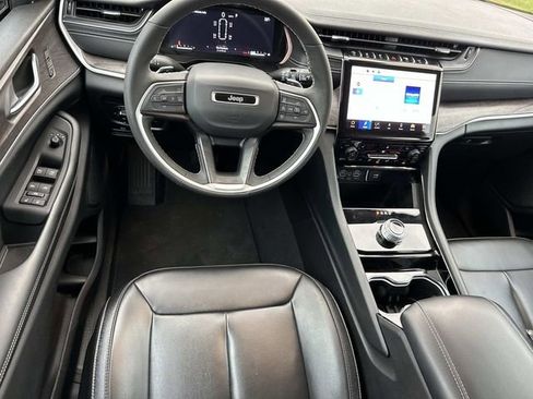 Used 2023 Jeep Grand Cherokee L Limited image 25