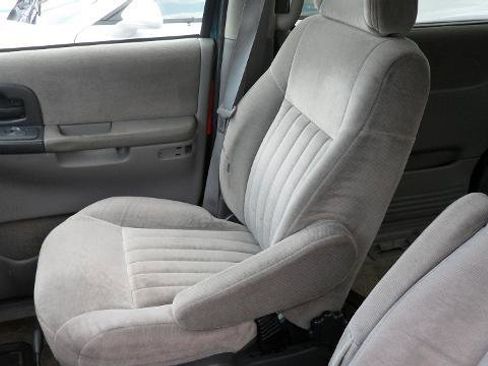 Used 1999 Pontiac Montana Extended w/ Opt Pkg image 12