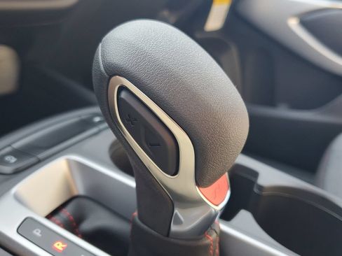 New 2026 Chevrolet Trax RS w/ Sunroof Package FWD image 18