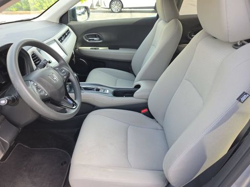 Used 2022 Honda HR-V EX image 4
