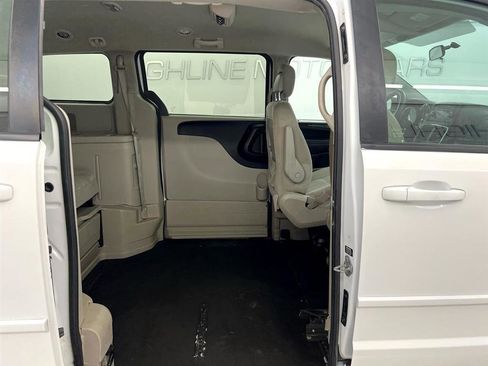 Used 2014 Dodge Grand Caravan SE w/ Quick Order Package 29E SE FWD image 12