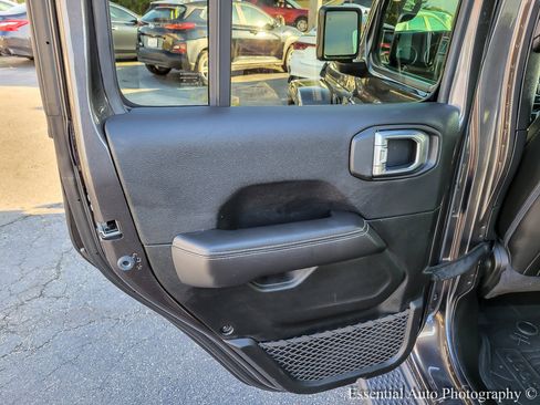 Used 2021 Jeep Gladiator Overland w/ Popular Equipment Package image 28