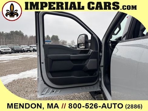 New 2026 Ford F350 Lariat w/ Black Appearance Package image 15