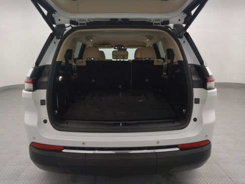 Used 2021 Jeep Grand Cherokee L Limited RWD image 29