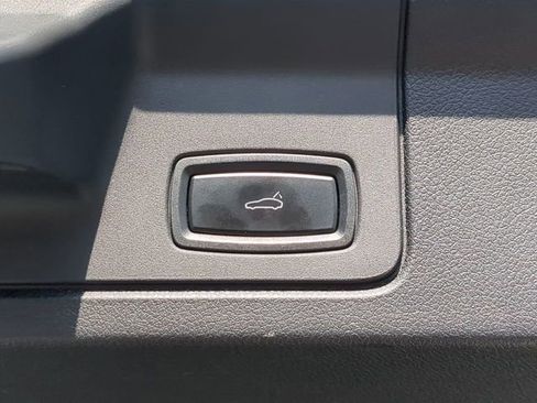 Used 2014 Porsche Panamera S image 15