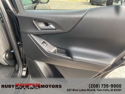 Used 2026 Chevrolet Equinox LT AWD/4WD image 24