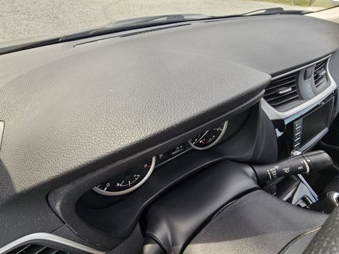 Used 2019 Nissan Sentra SR FWD image 66
