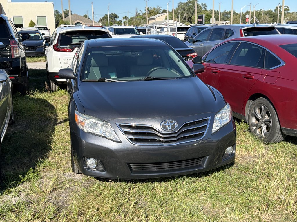 Used 2010 Toyota Camry XLE FWD image 2