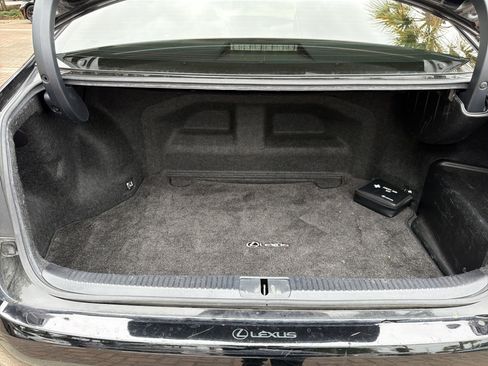 Used 2017 Lexus ES 300h w/ Luxury Package FWD image 32