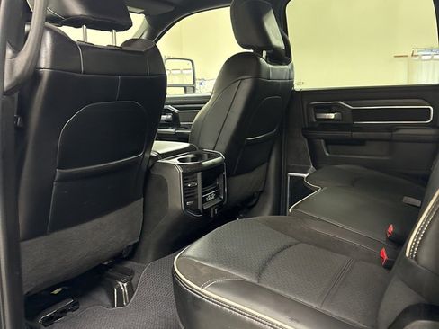 Used 2024 RAM 2500 Laramie w/ Night Edition image 24