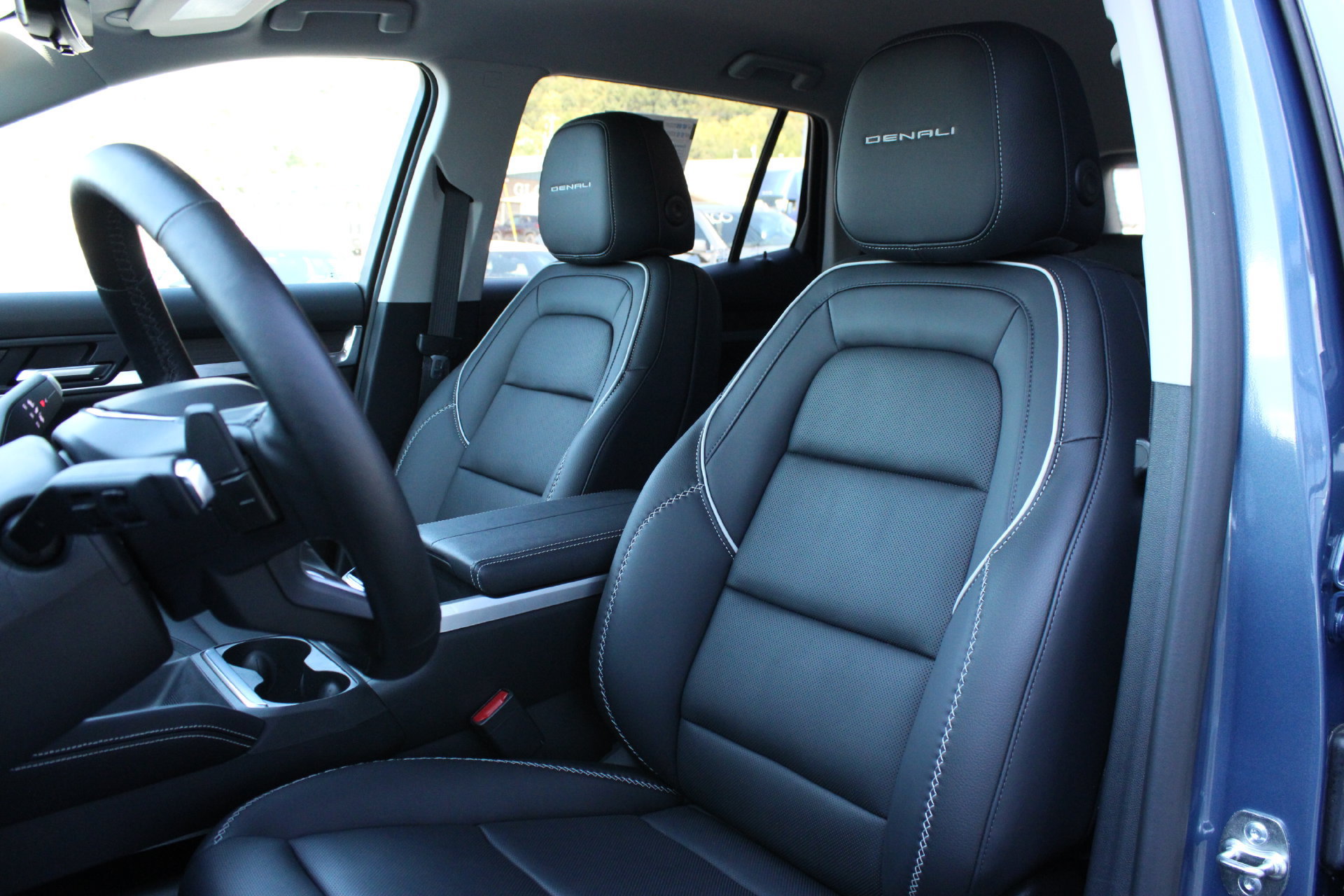 Used 2026 GMC Terrain Denali w/ LPO, Floor Liner Package AWD/4WD image 13