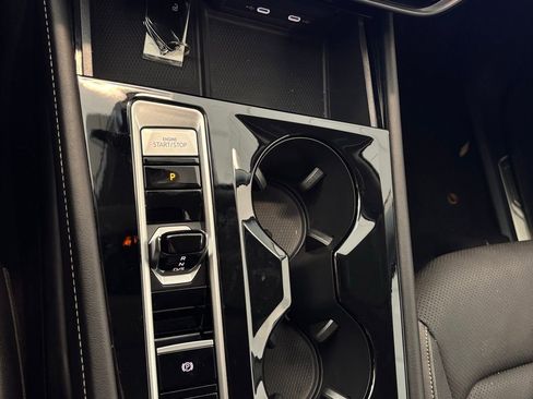 Used 2024 Volkswagen Atlas SE image 5