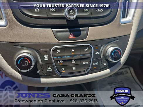 Used 2019 Chevrolet Malibu LT w/ Driver Confidence Package FWD image 16