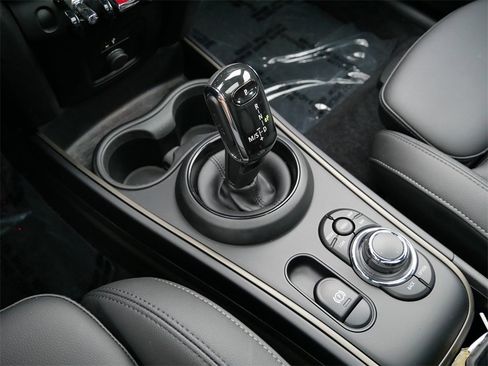 Used 2022 MINI Cooper Countryman S w/ Premium Package image 23