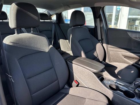 Used 2024 Chevrolet Malibu LT image 11